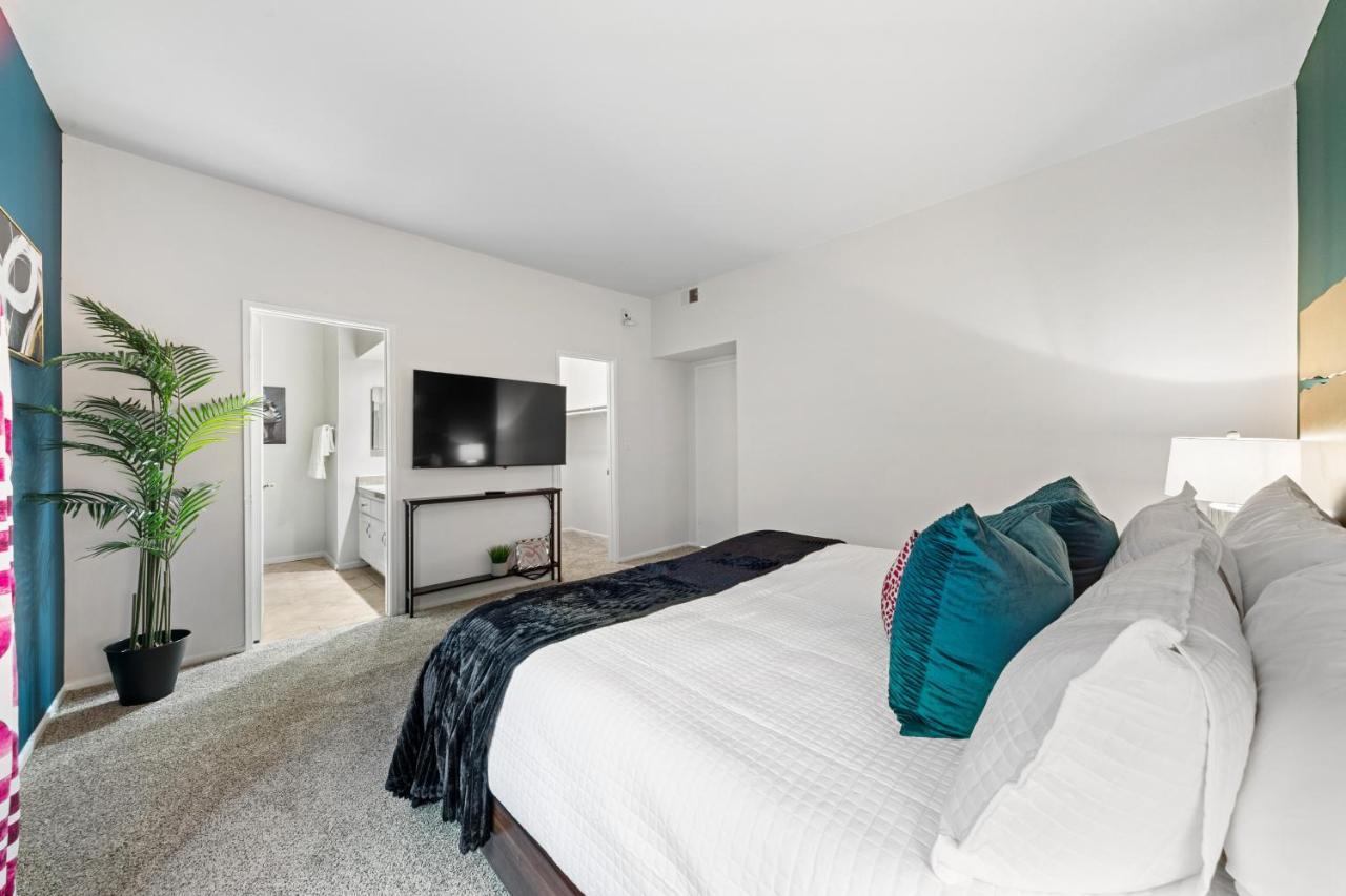 Beverly Hills Chic 2 Bed 2bath With Patio And Parking 309 Los Ángeles